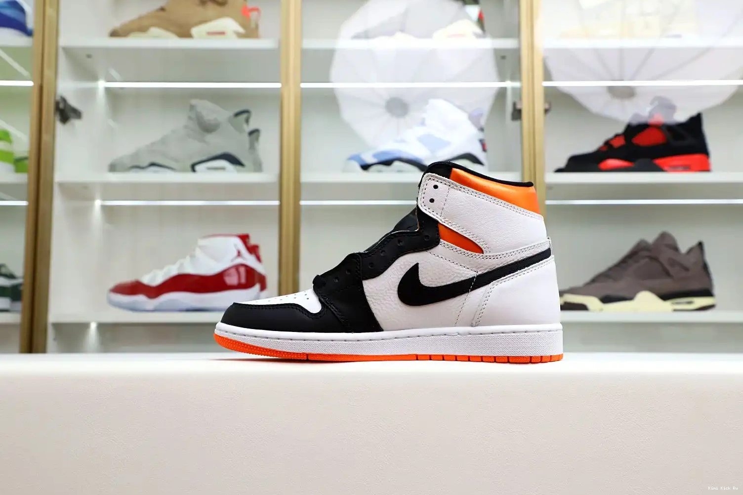 Retro 1 Kimikick Electro Orange' Air Jordan OG High 0702